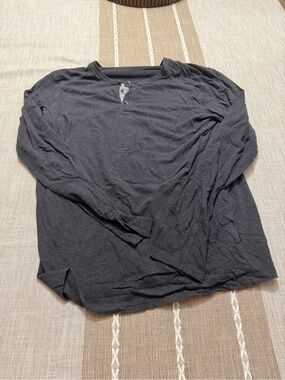 Kenneth Cole New York gray long sleeve